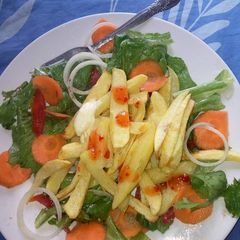 A picture of Chips With Lettuce.
