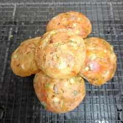 A picture of Khara Buns, Iyengar Bakery Style.