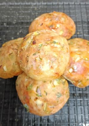 A picture of Khara Buns, Iyengar Bakery Style.