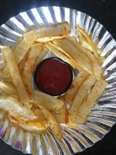 फ्रेंच फ्राइज (French fries recipe in hindi) रेसिपी मुख्य फोटो