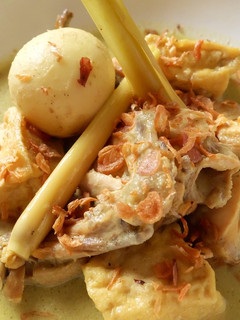 Foto resep Opor Ayam Plus Tahu & Telur