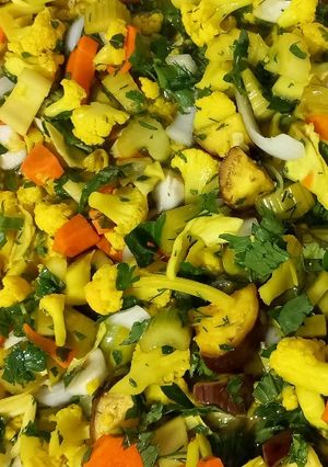 عکسی از دستور ترشی مخلوط زرد🍲
