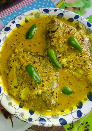 পমফ্রেট মাছের সরষে ঝাল (Pomfret fish with curry mustard seed recipe in bengali) রেসিপির প্রধান ছবি