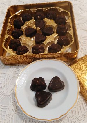Mogyorós-áfonyás csokiszív (adalékmentes, vegán desszert) recept fotója