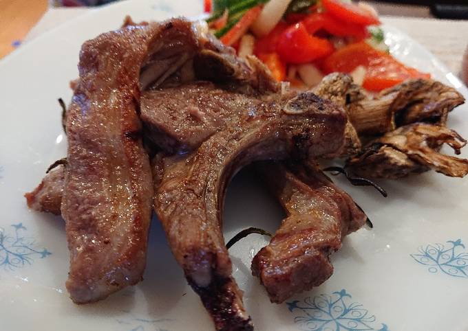 How to Prepare Any-night-of-the-week Grilled Lamb Chops