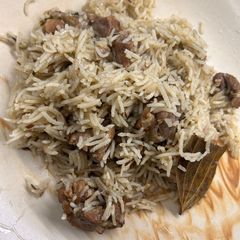 A picture of Yakhni pulao.