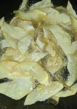 A picture of Crispy Sweet potatoes chips.