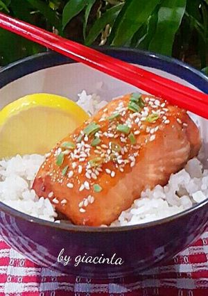 Foto resep Salmon bumbu jahe & bawang putih (Ginger Garlic Baked Salmon)