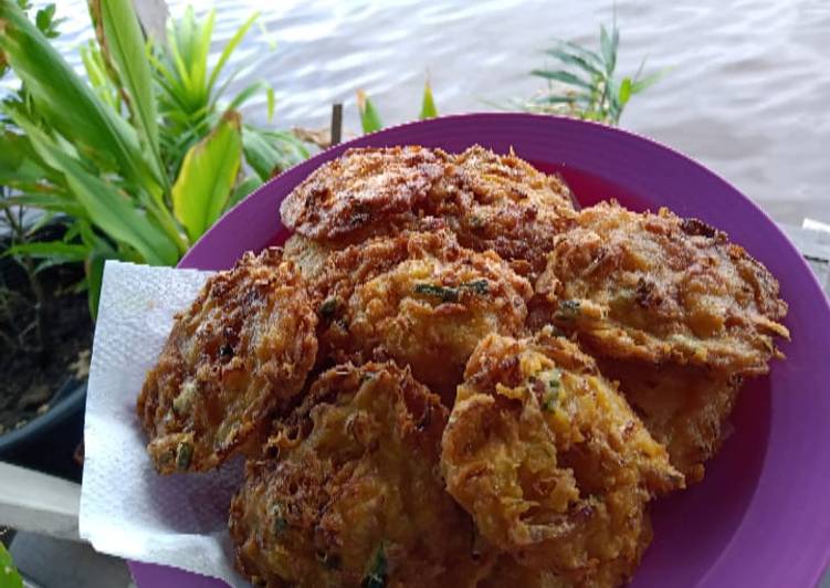 Resep Bakwan sayur renyah oleh lynee - Cookpad
