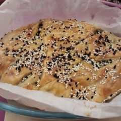 A picture of Meat puff pastry.