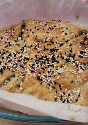 A picture of Meat puff pastry.