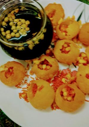 A picture of Pani puri.