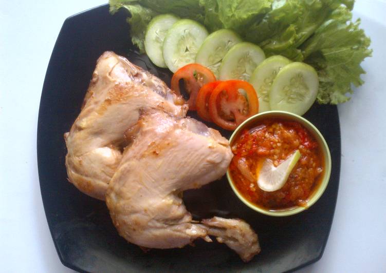 Bahan Menyiapkan Ayam pop yang enak