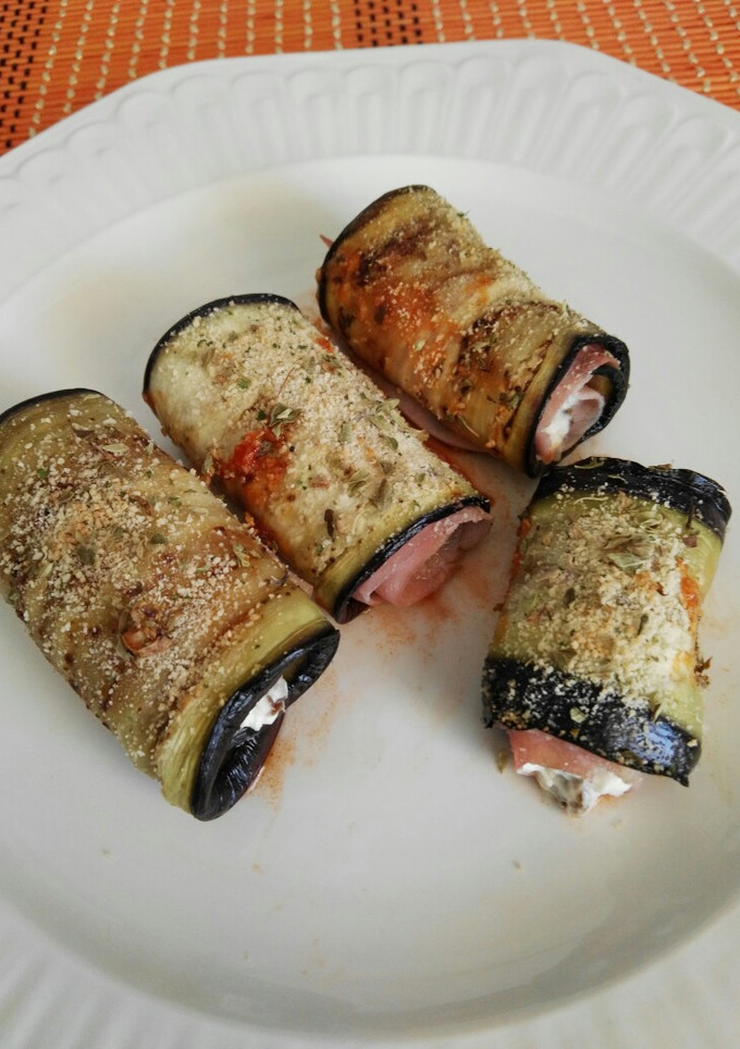 Una foto de Rollitos gratinados de berenjena