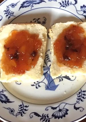 A picture of California Farm Peach Golden Jam.