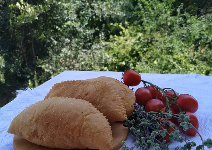 Ricetta Panzerotti di Bari vecchia della nonna Paola di Francesca Diomede -  Cookpad