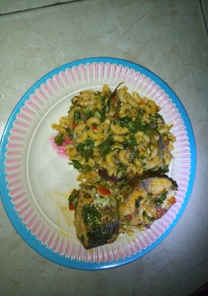 A picture of Macroni jollof.