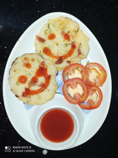 ટામેટાં ઉતપમ(Tomato Uttapam Recipe in Gujarati) રેસીપી મુખ્ય ફોટો