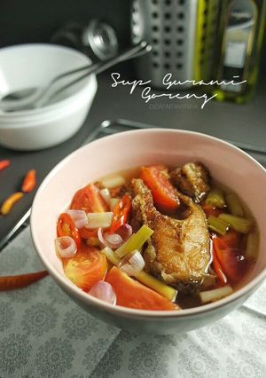 Foto resep Sup Gurami Goreng segar menggugah selera