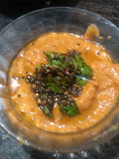 தக்காளி சட்னி (Thakkali chutney recipe in tamil) செய்முறை முக்கிய புகைப்படம்
