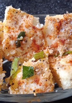 સફેદ ઢોકળાં (White Dhokla Recipe In Gujarati) રેસીપી મુખ્ય ફોટો