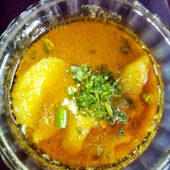 A picture of Aloo masala.