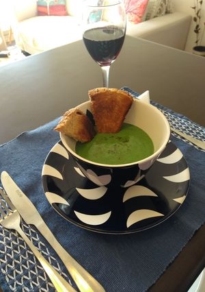 Una foto de Crema de espinacas y jengibre