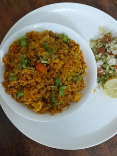 બ્રાઉન રાઈસ પુલાવ (Brown Rice Pulao Recipe In Gujarati) રેસીપી મુખ્ય ફોટો