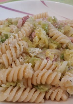 Foto di Fusilli con verza, pancetta e cacioricotta