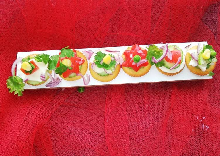 Monaco Biscuits canapes