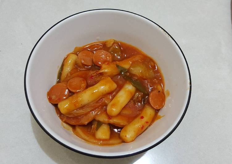 9. Kue beras / tteokbokki