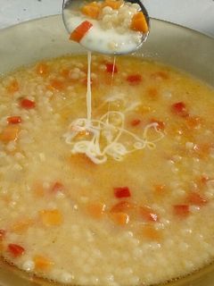 Una foto de Sopa de fideos y verdura