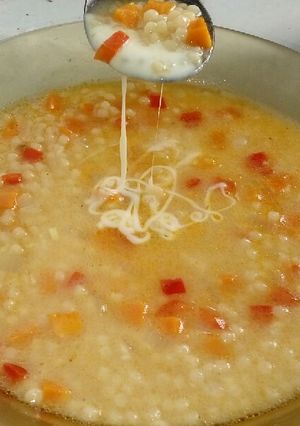 Una foto de Sopa de fideos y verdura