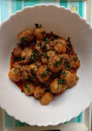 A picture of Dum Aloo.