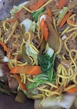 A picture of Stir fry miki bihon.