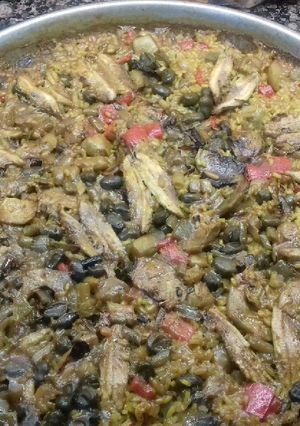 Foto principal de Arroz de verdura con sepia y boquerones