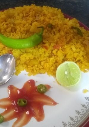 बटाटा पोहा (Batata poha recipe in Hindi) रेसिपी मुख्य फोटो