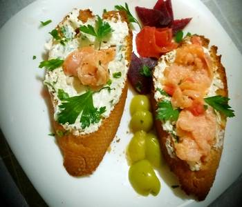 Without Fail Prepare Recipe Grilled toast with feta cheese flavored with herbs and salmon Savory Delicious