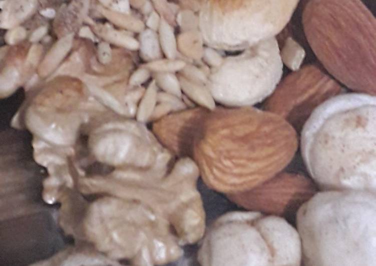 Roasted phool makhana Roasted phool makhana