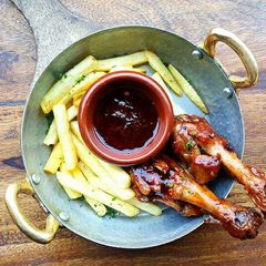 A picture of Honey Glazed Baked Chicken Wings.