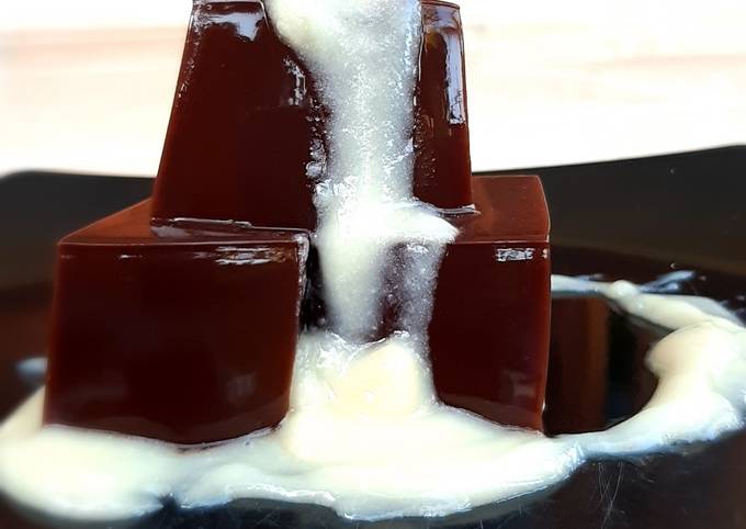 Resep Puding cokelat nutrijel vla vanila oleh Ucatana_vujhapa_Sivajhaya - Cookpad