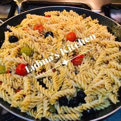 A picture of Fusilli with olive:.