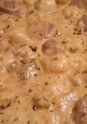 A picture of Sausage & Potatoes w/ Beer Sauce.