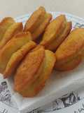 Focaccelle ripiene di ricotta e salame.. Fritte