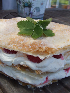 Una foto de Tarta hojaldrada de frambuesas según receta de Gordon Ramsey