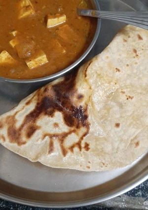 A picture of Matar paneer.