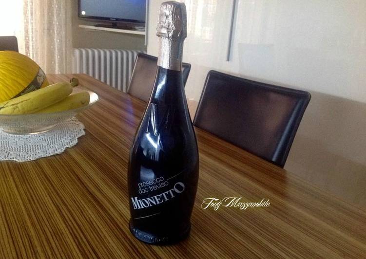 Qual’è lo scopo di sfumare con il vino il cibo in fase di cottura