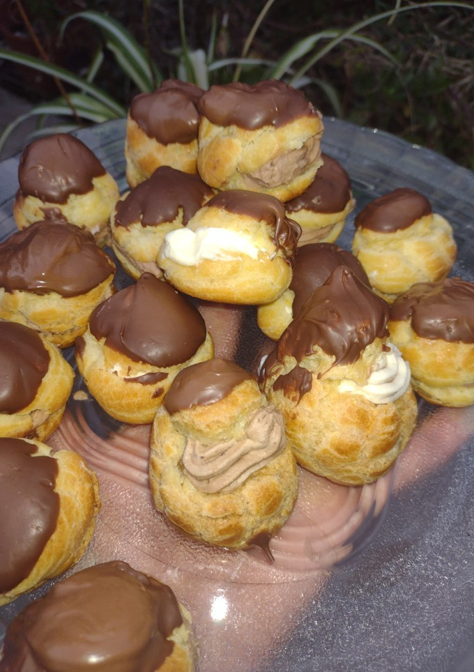 Una foto de Profiteroles o masa bomba !!!
