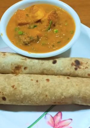 மட்டர் பனீர் 😋 பஞ்சாபி ரெசிபி (Mutter Paneer Recipe in Tamil) செய்முறை முக்கிய புகைப்படம்
