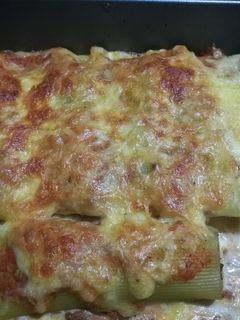 Una foto de Canelones con carne molida al horno